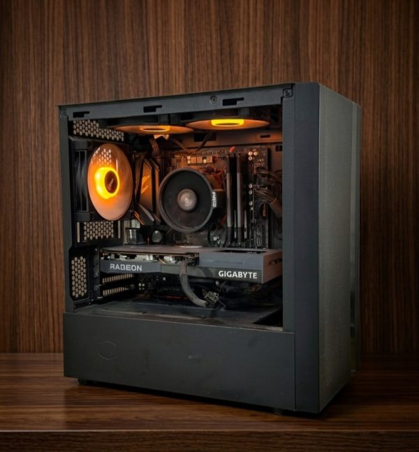 Ryzen 5 3600 | RX 6600 | 16GB RAM | 500GB SSD | Gaming PC