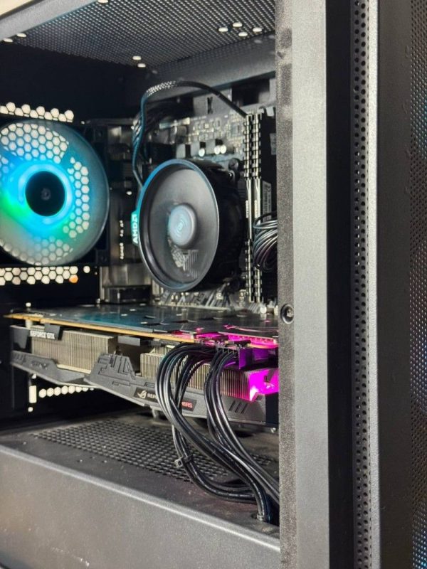 Ryzen 5 3600X | GTX 1080 Ti | 24GB RAM | 256GB SSD | Gaming PC.